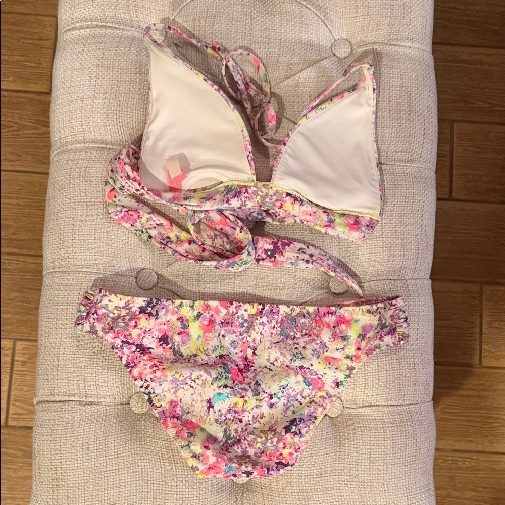 Victoria's Secret Pink Multicolor Floral Bikini Set - Picture 2 of 5